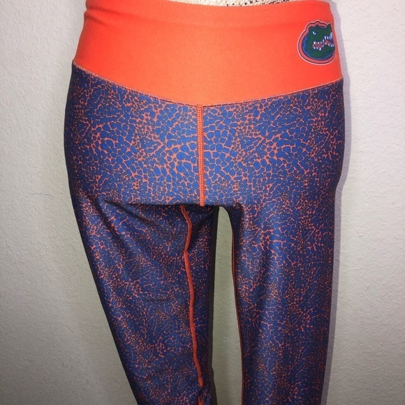 Florida Gators Leggings in Orange & Blue Print with Florida Gator on Waist Sz S - Picture 3 of 7